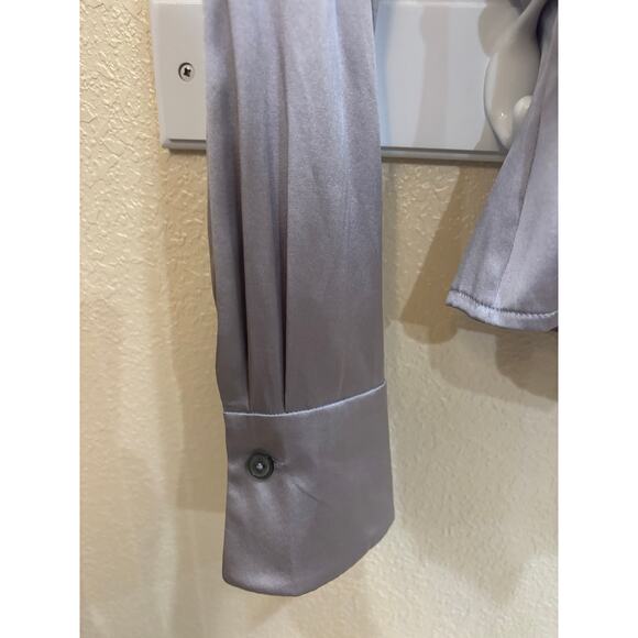 LInda Allard Ellen Tracy silver gray/ shimmery silk blouse size 8 wide cuffs - Picture 7 of 7